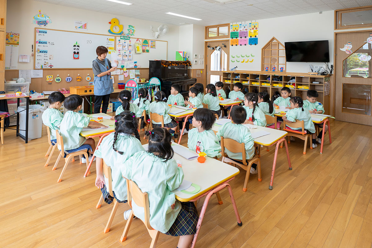 木のぬくもりを感じる保育室